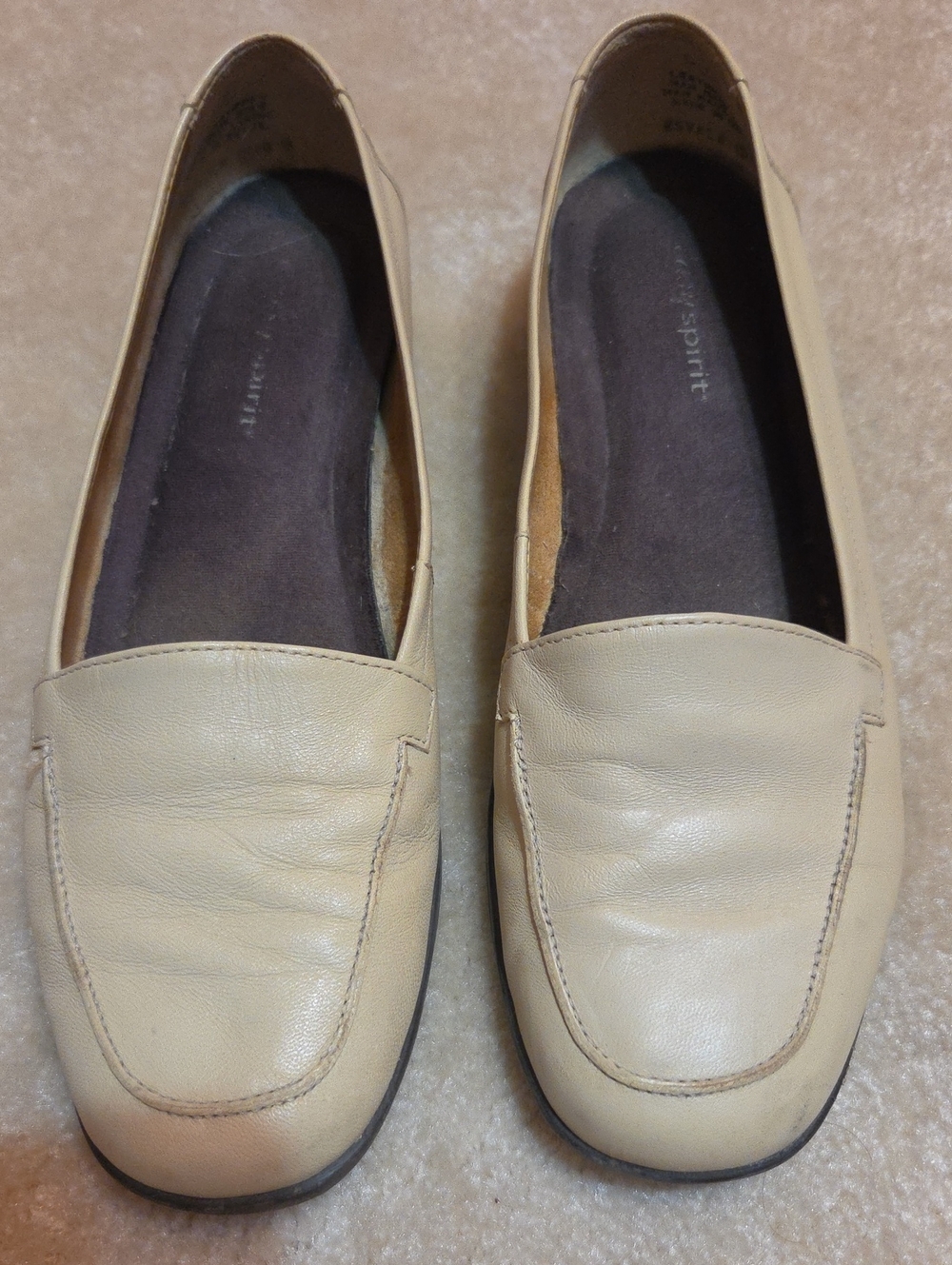 Easy Spirit Flats